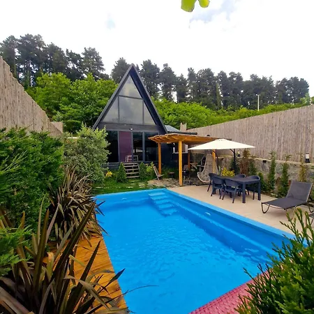 Yura Chalet *