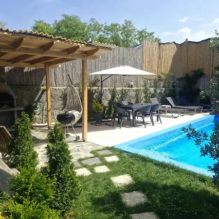 Yura Chalet *